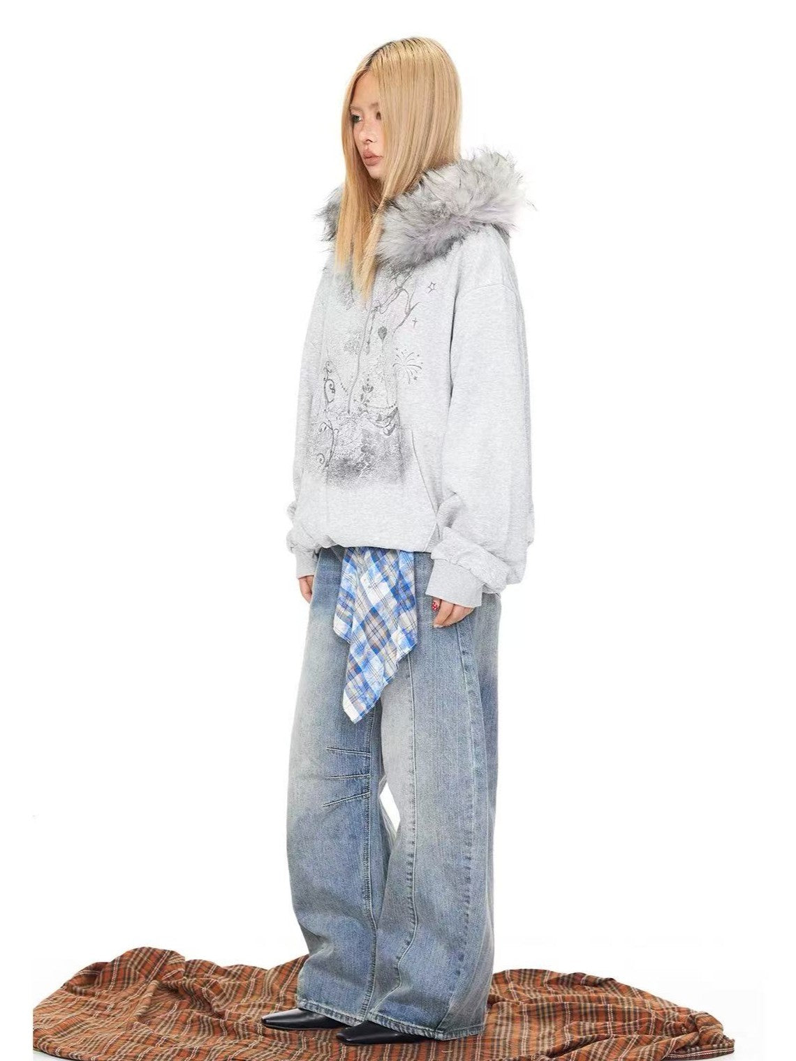 'Lonely Island' Y2K Detachable Furry Hood Printed Half-Zip Hoodie