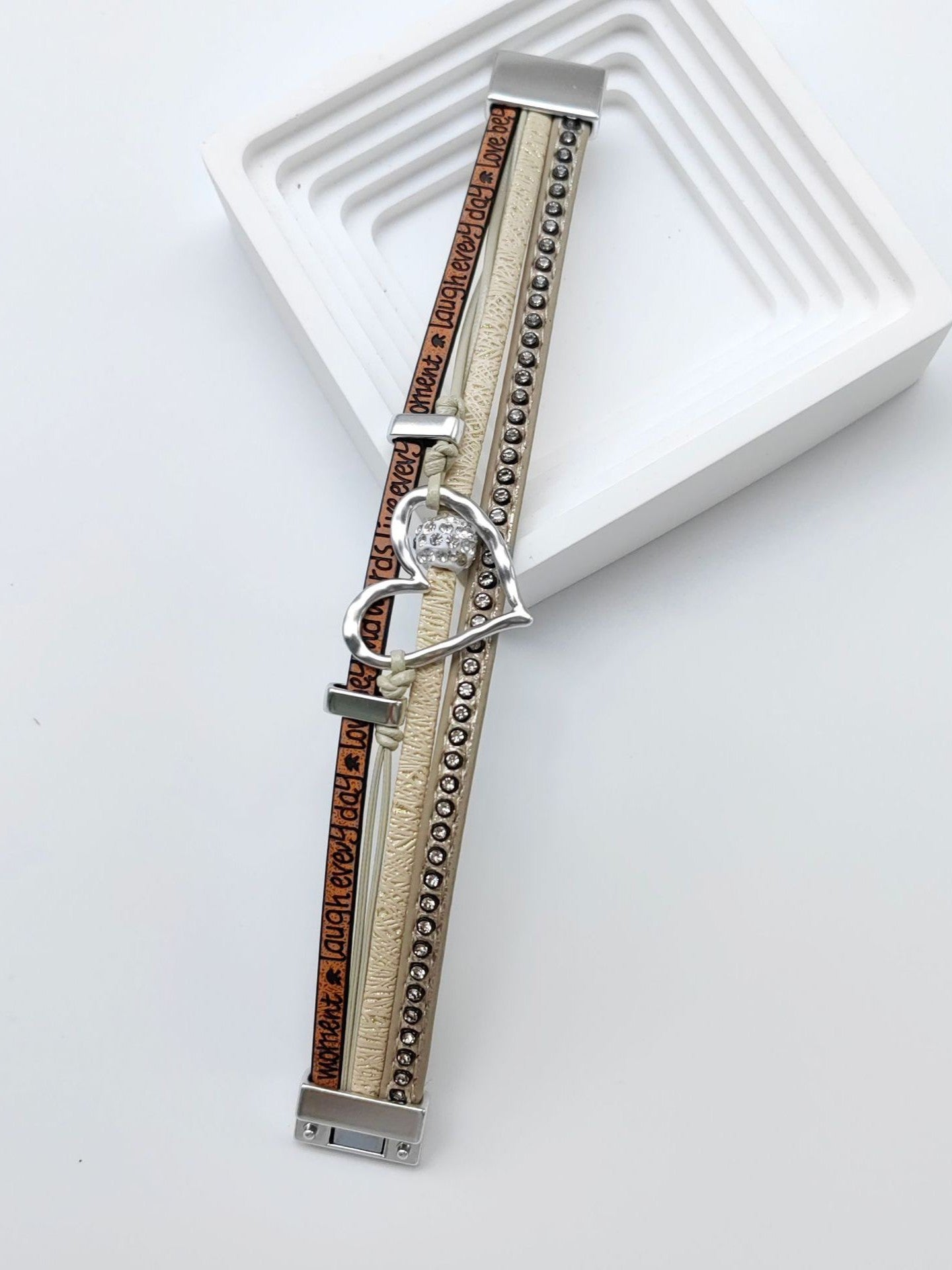 'Heartlock' Vintage Hollow Heart Leather Bracelet AlielNosirrah