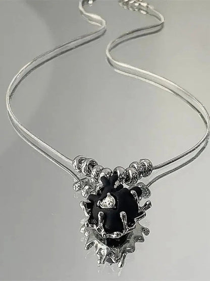 'Unscrupulous' Matte Heart Snake Chain Necklace AlielNosirrah