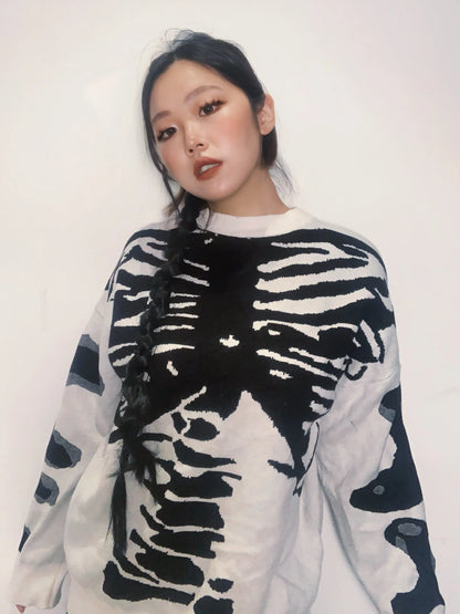 'Fake body' Oversized Unisex Dark Skeleton Sweater AlielNosirrah