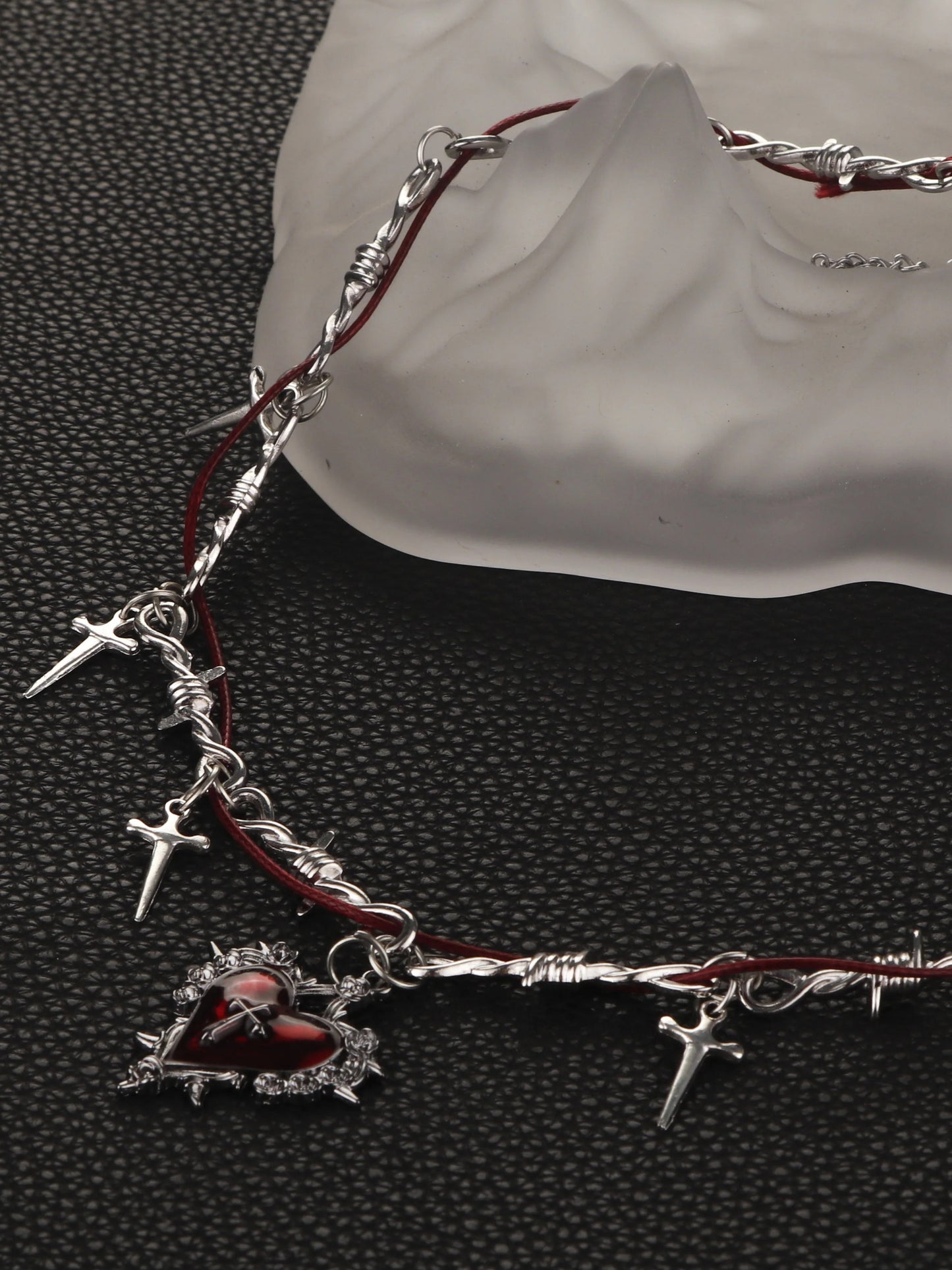 thorn-heart-necklace-gothic-punk-red-choker-5