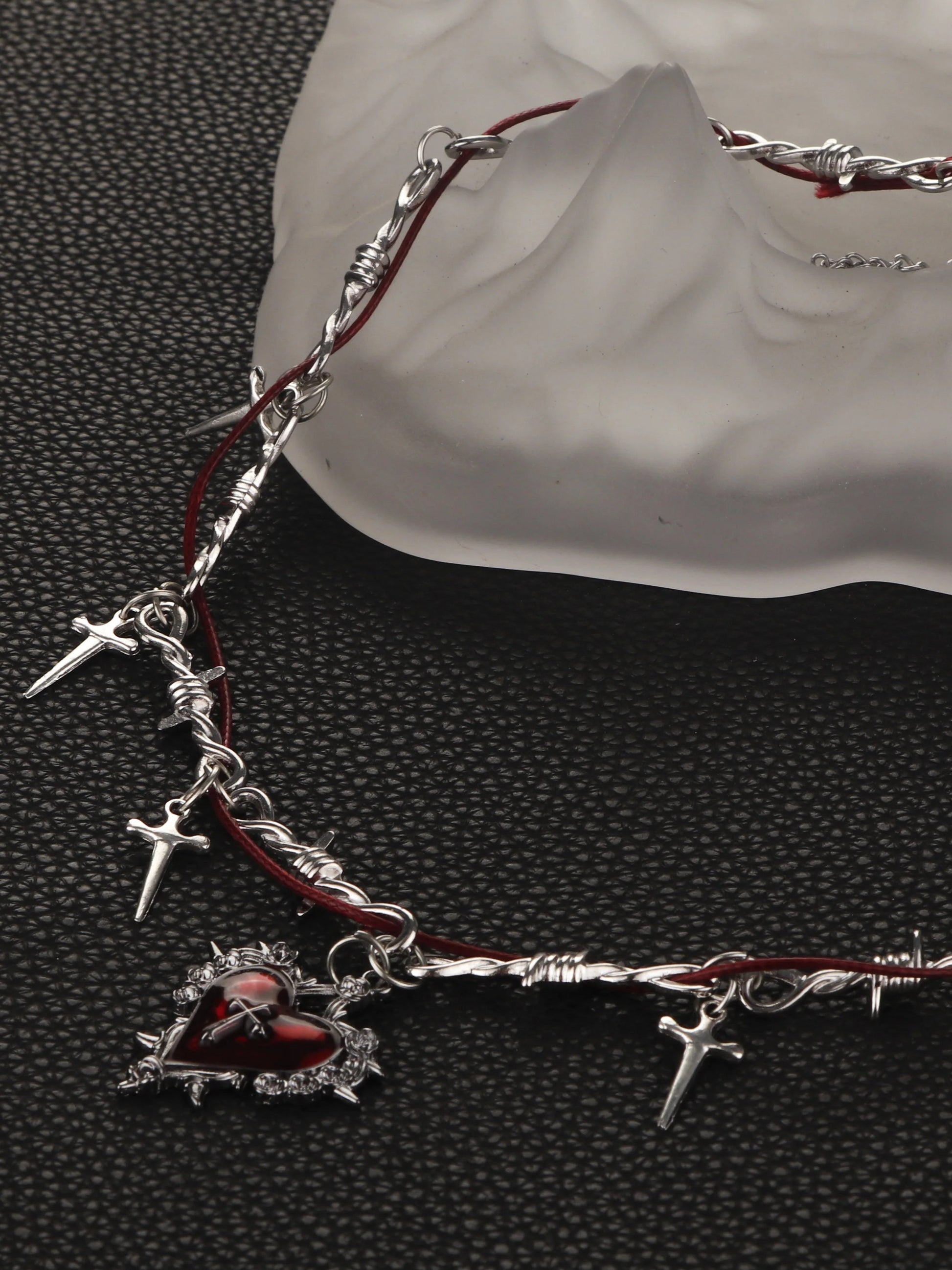 thorn-heart-necklace-gothic-punk-red-choker-5