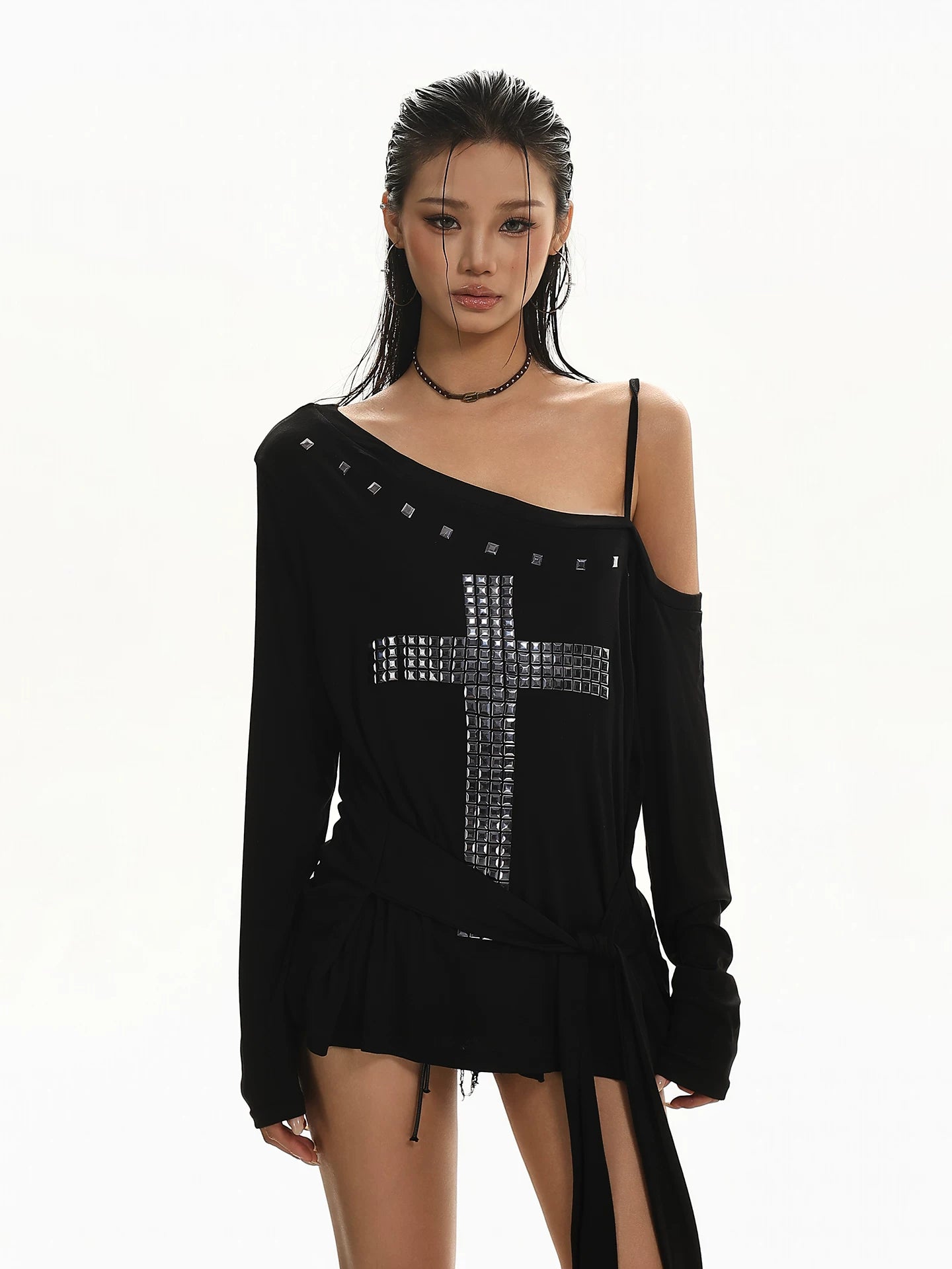 'CrossSlant' Cross Rivet Asymmetric Off Shoulder Long Sleeve