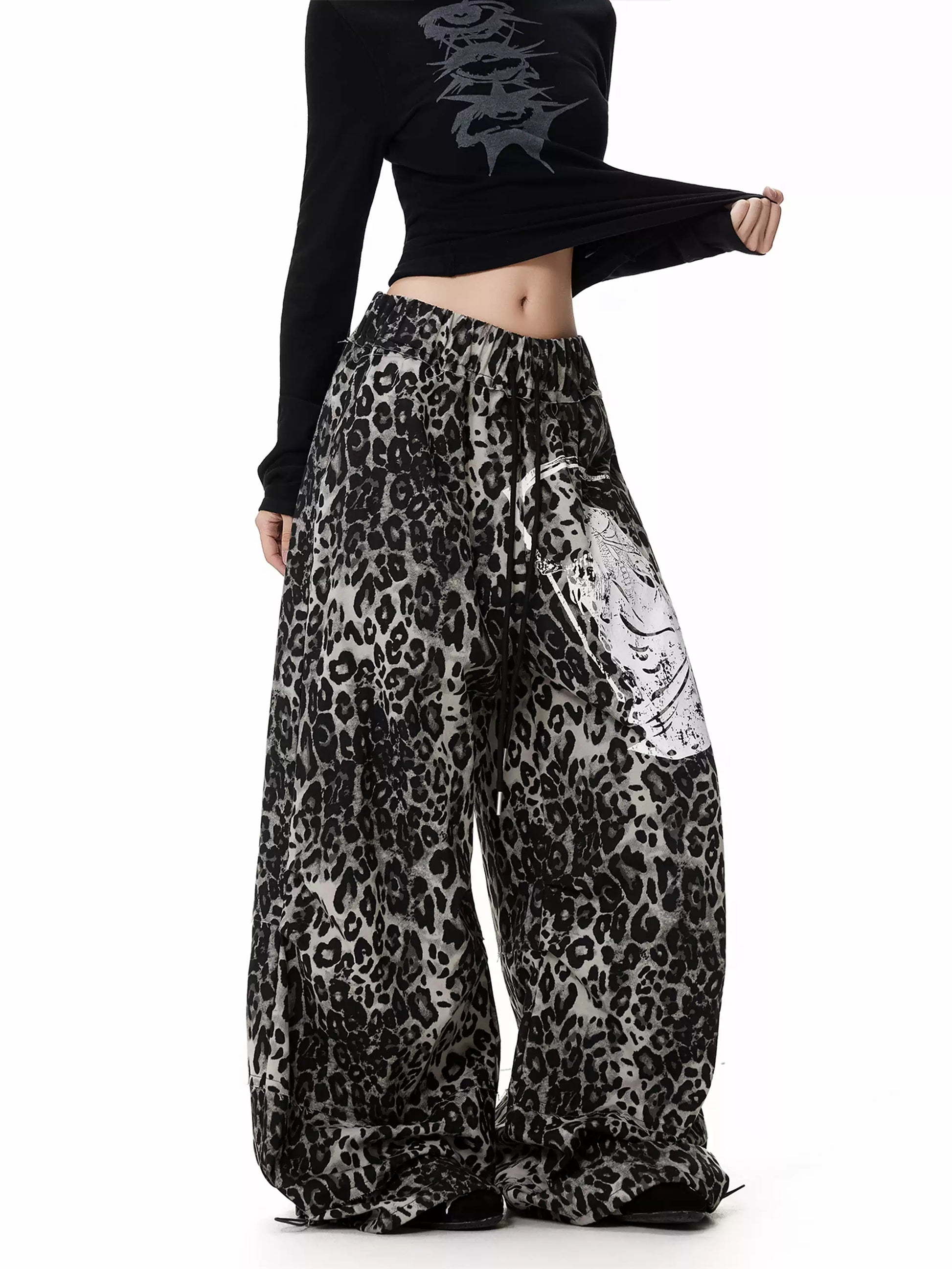 wild-fever-vintage-leopard-print-drawstring-casual-pants-3
