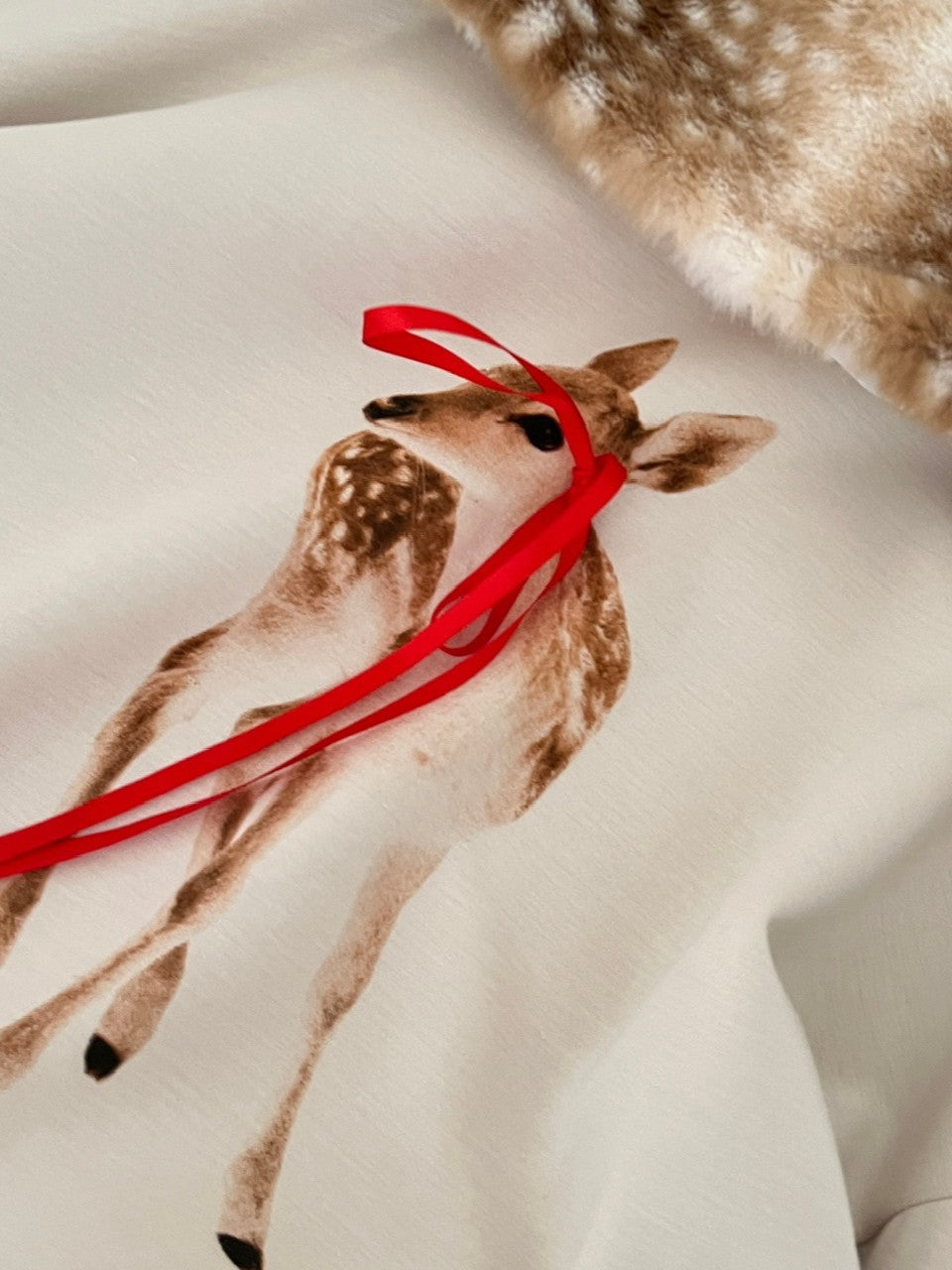 'Fawn Dreams' Cozy Deer Off-shoulder Removable Fluffy Collar Hoodie AlielNosirrah