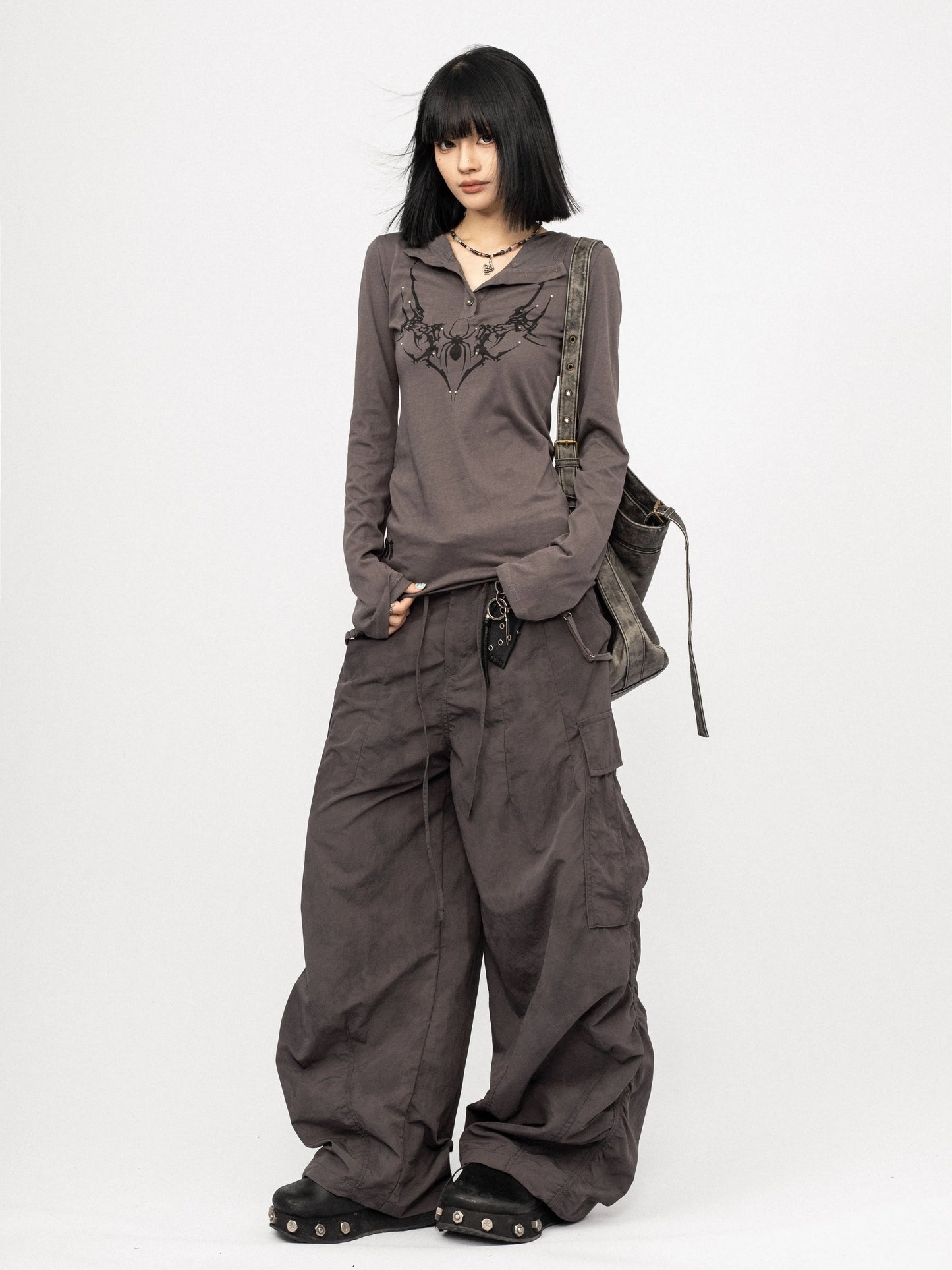 ’Sweet Venom' Retro Hot Girl V-Neck Loose & Flattering Long Sleeve Lightweight Blouse AlielNosirrah