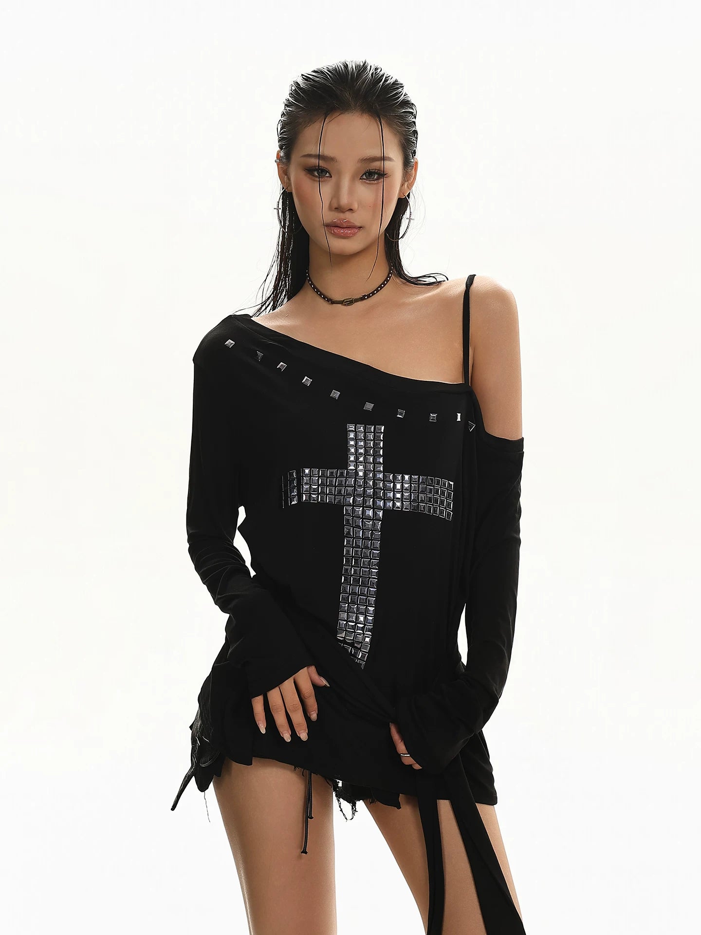 'CrossSlant' Cross Rivet Asymmetric Off Shoulder Long Sleeve