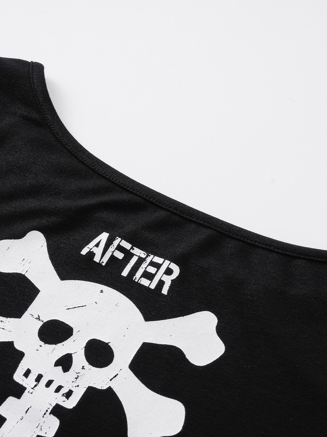 ’Y2K Babe' Vintage Retro Street Style Y2K Skull Design Slim Long Sleeve Tee (Copy) AlielNosirrah