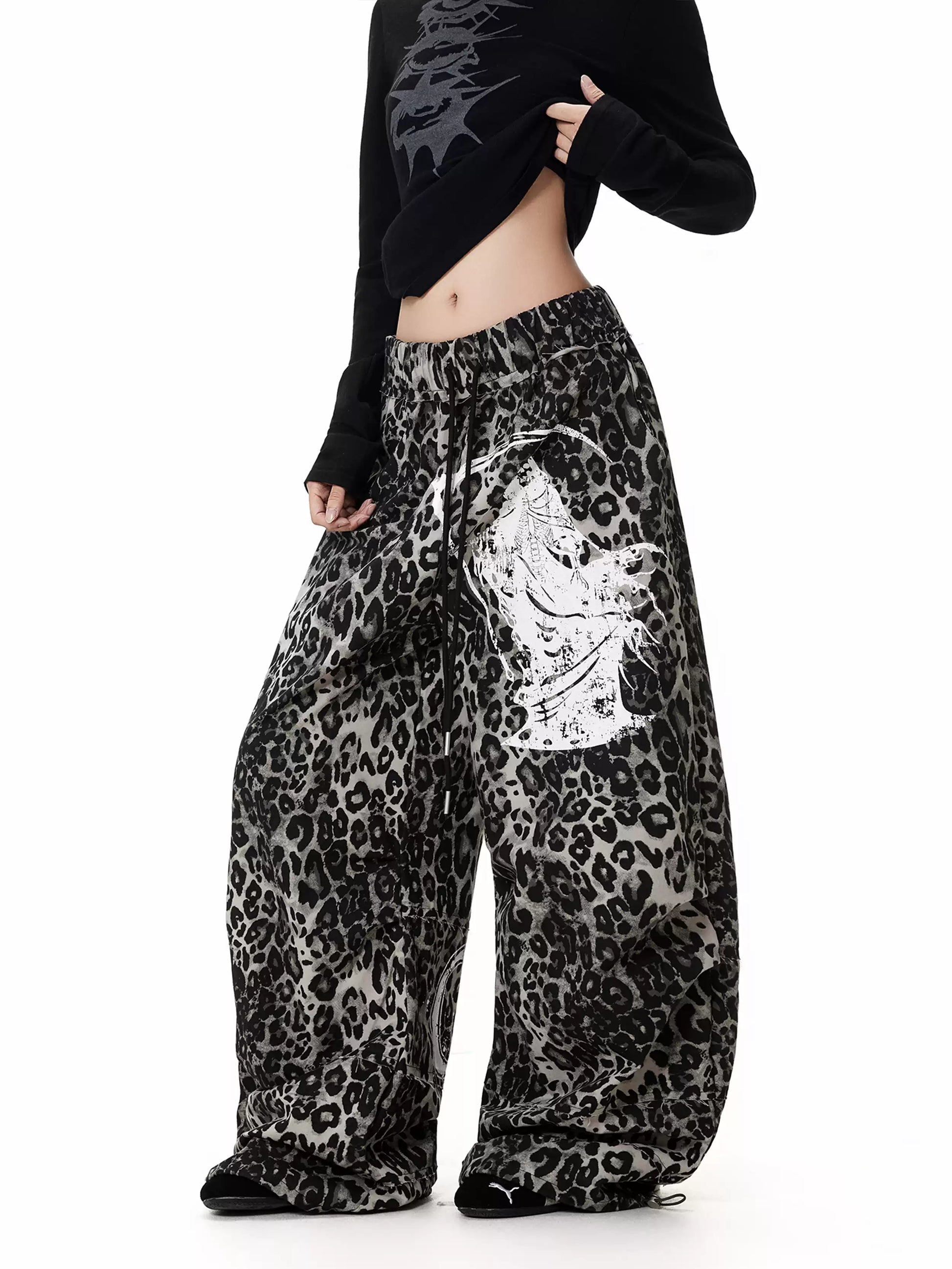 wild-fever-vintage-leopard-print-drawstring-casual-pants-2