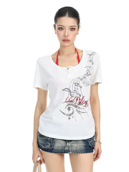 'Melody Era' Music Note Print Scoop Neck T-Shirt AlielNosirrah