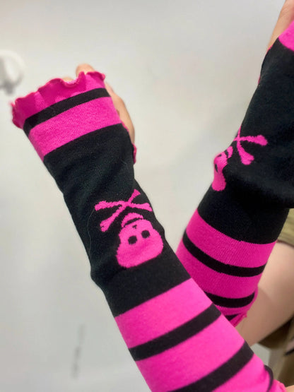 'Raspberry' Harajuku Striped Pink Skull Gloves AlielNosirrah