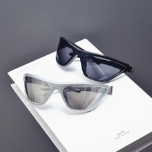 Load image into Gallery viewer, &#39;Silver City&#39; Irregular Festival Chain Sunglasses AlielNosirrah
