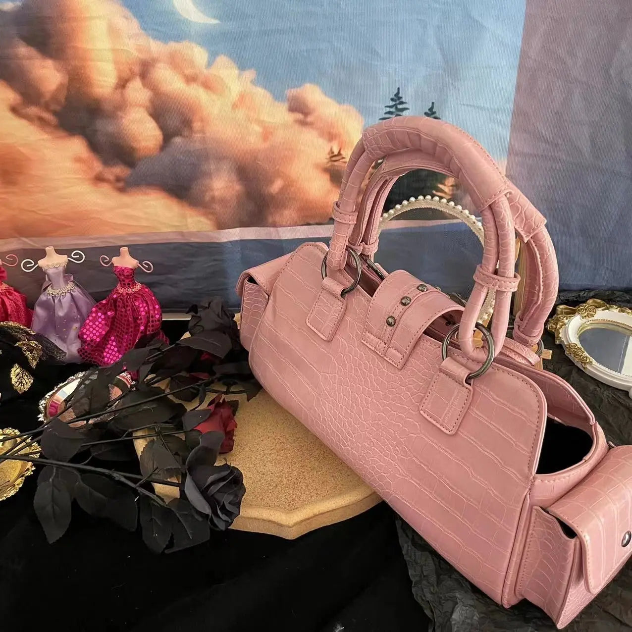 Soft Lips' Y2k Pink Vintage Crossbody Bags