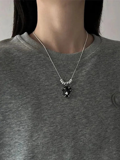 'Unscrupulous' Matte Heart Snake Chain Necklace AlielNosirrah