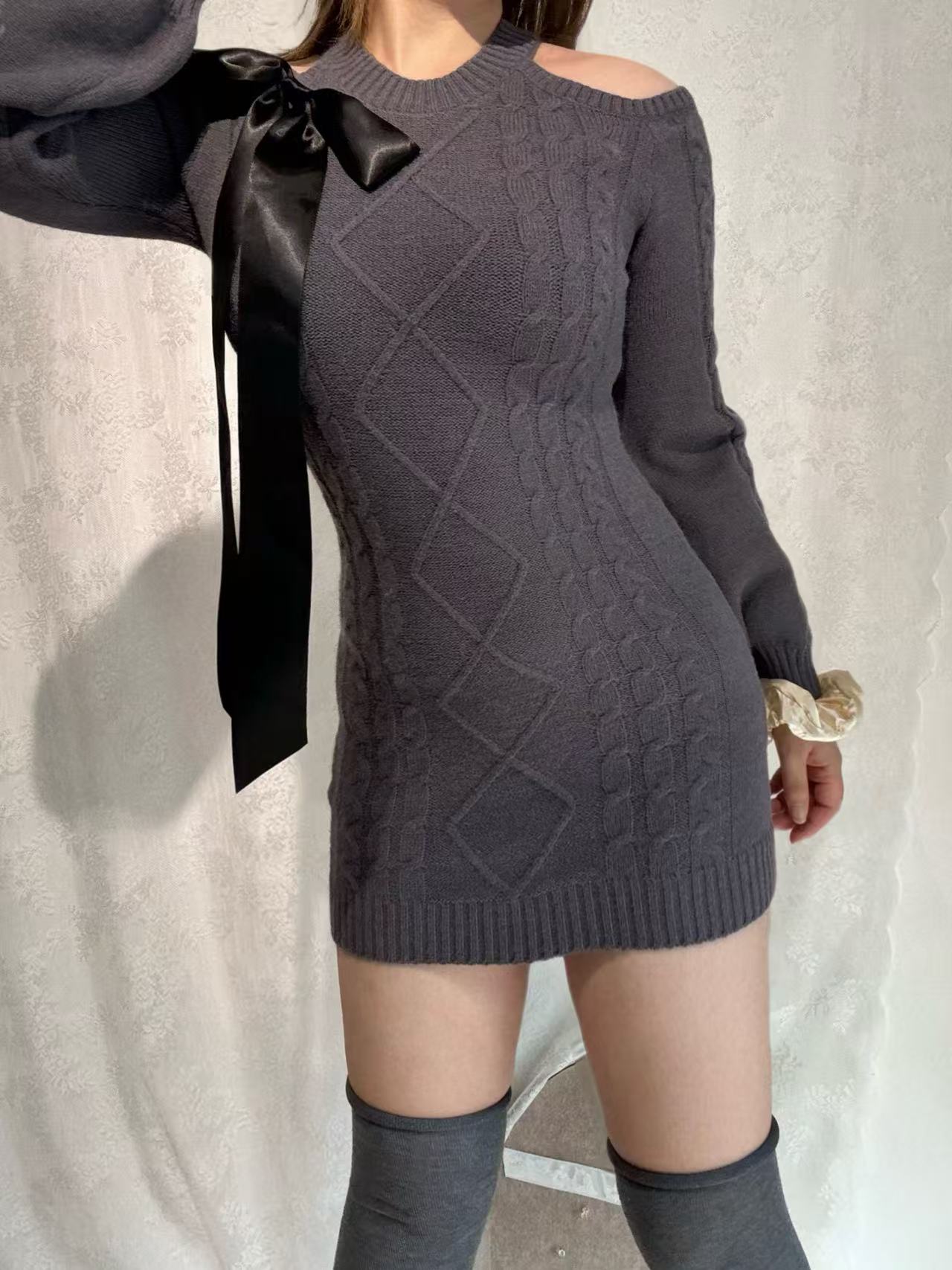 'Belle' Bow-Detail Off-Shoulder Long-Sleeve Bodycon Dress AlielNosirrah