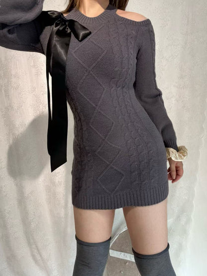 'Belle' Bow-Detail Off-Shoulder Long-Sleeve Bodycon Dress AlielNosirrah