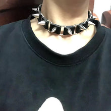 Load image into Gallery viewer, &#39;Thorns&#39; Rivet Punk Pu Choker AlielNosirrah
