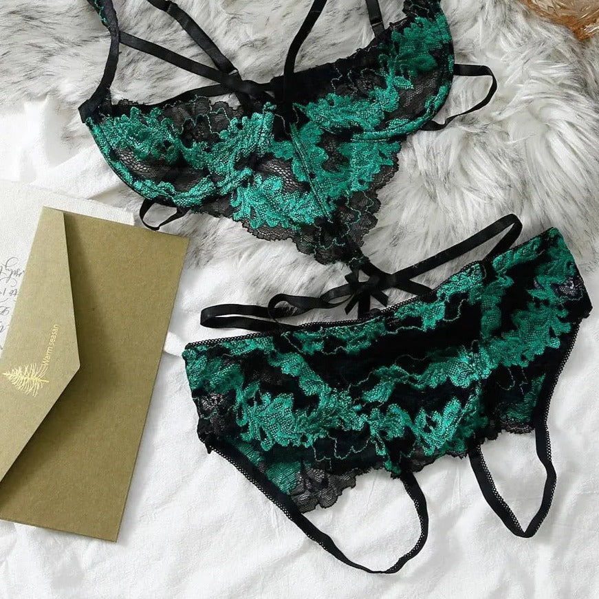 'Yuko' Exotic Embroidery Sexy Lingerie Set AlielNosirrah